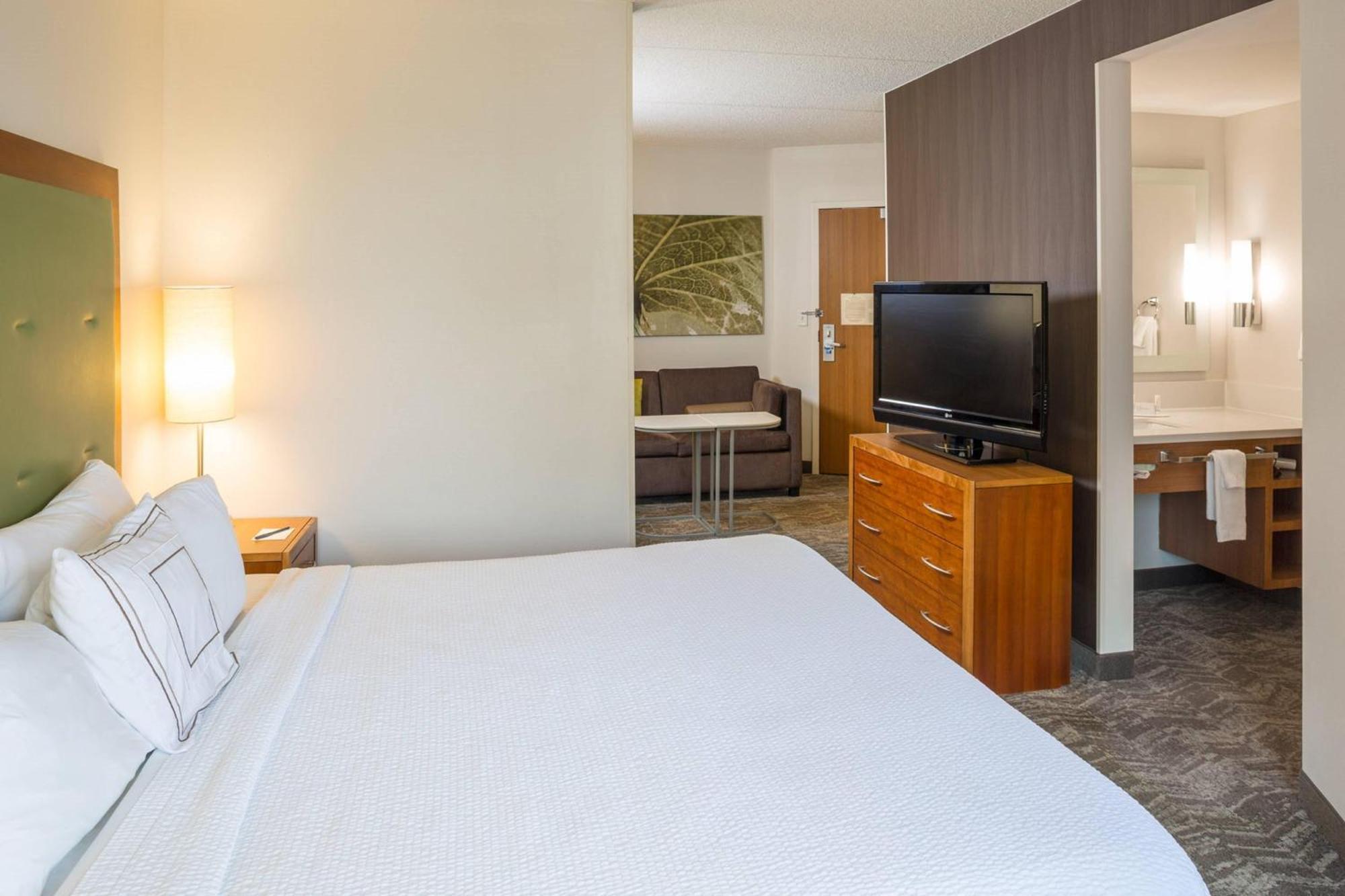 Springhill Suites Hampton Bagian luar foto