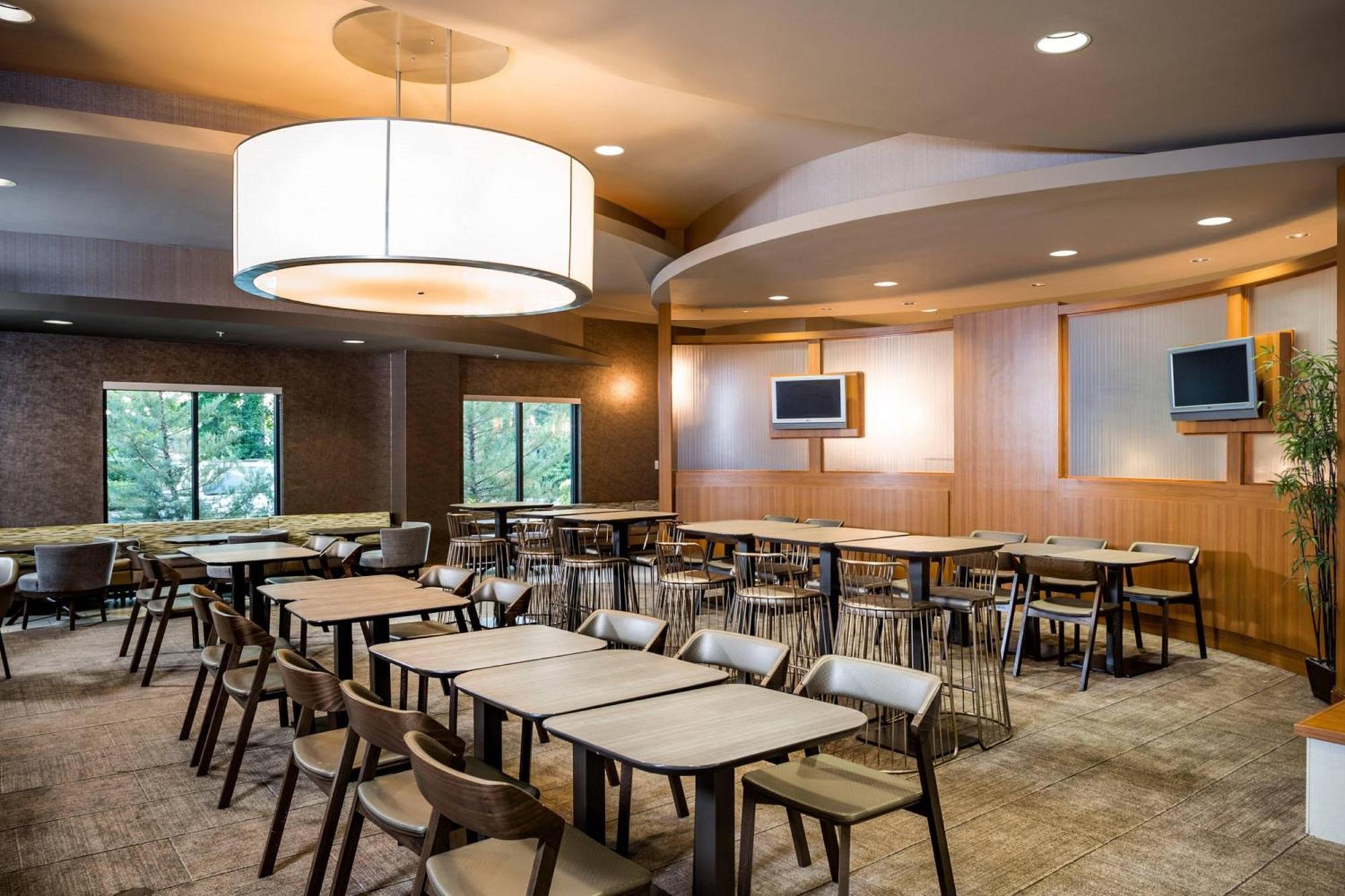 Springhill Suites Hampton Bagian luar foto