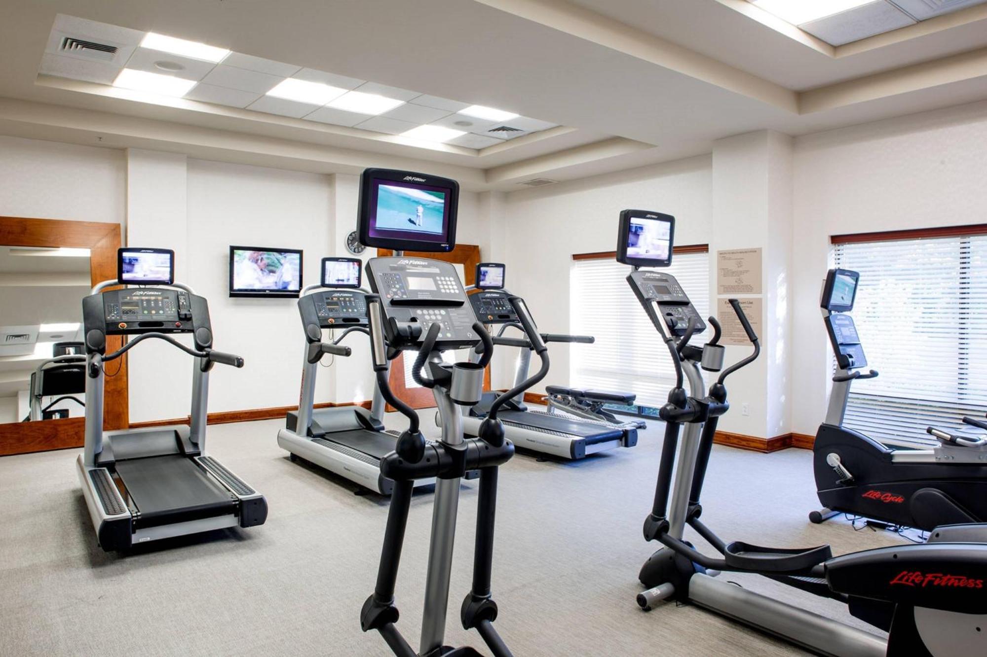 Springhill Suites Hampton Bagian luar foto